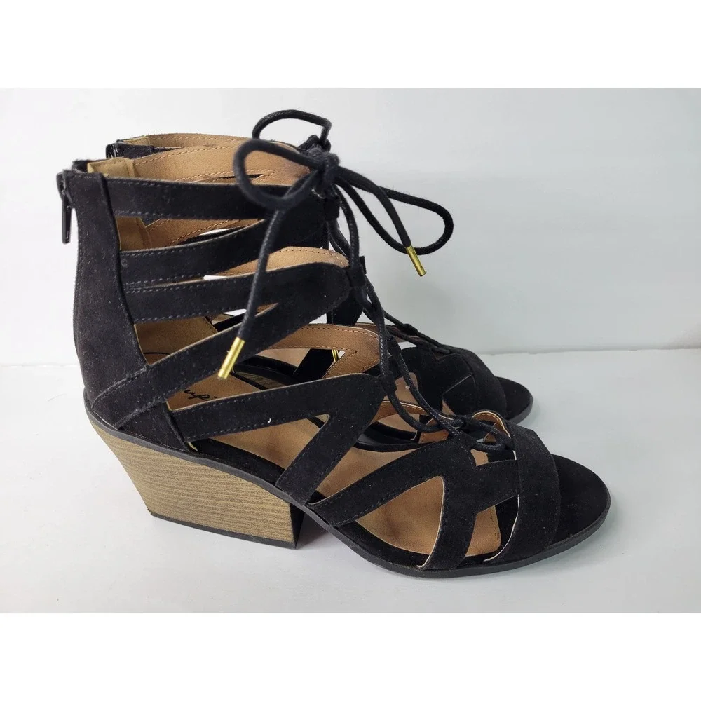 Qupid Womens Black Faux Suede Lace Up Gladiator Wedge Sandals Size 8.5